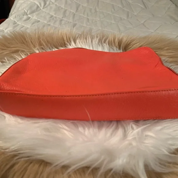 INDIA HICKS CLUTCH. - Picture 2 of 9